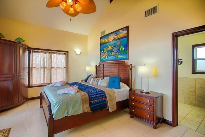 Room 29 of 328