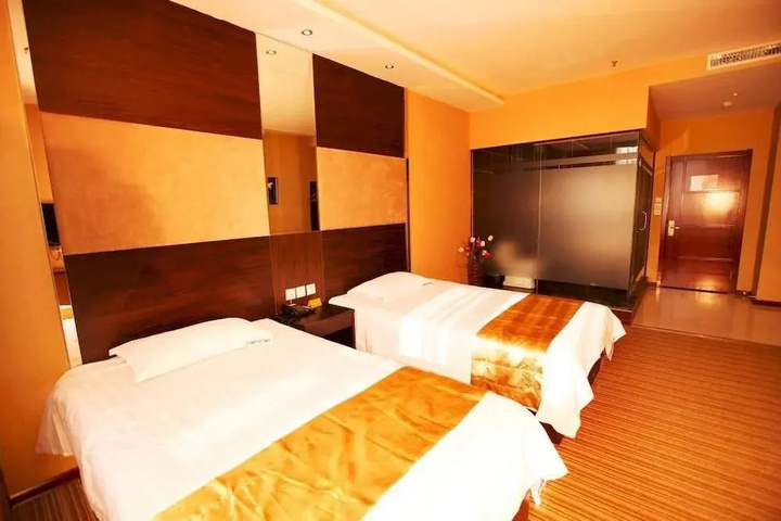 Room 7 of 11