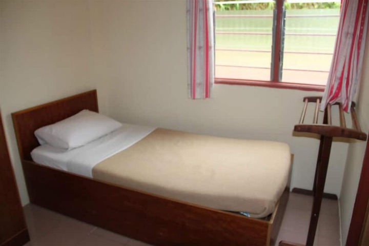 Room 7 of 25