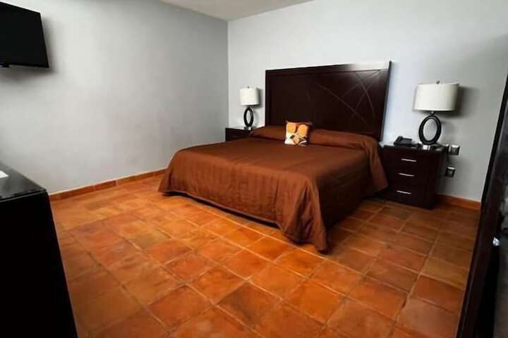 Room 3 of 26
