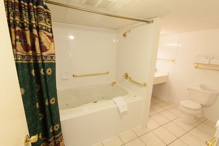 Jetted tub