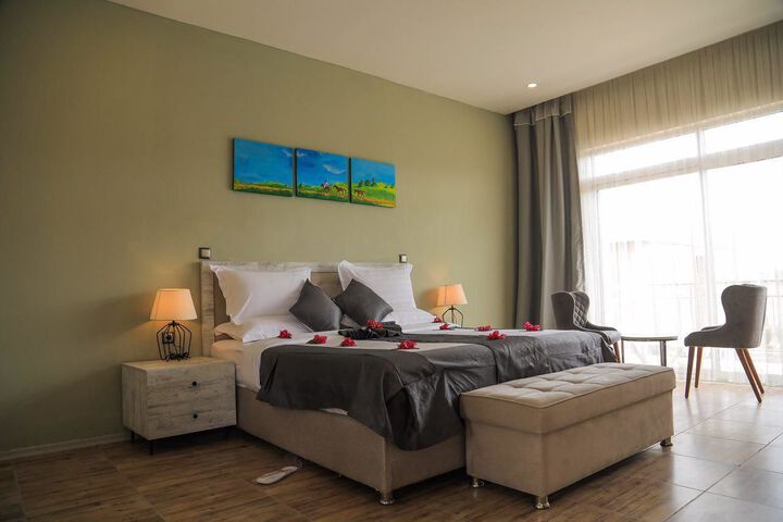 Room 15 of 19