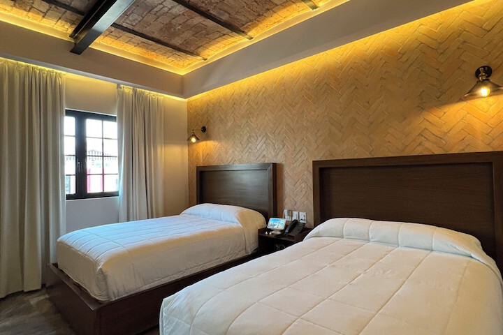 Room 40 of 81