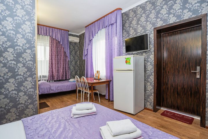 Room 17 of 34