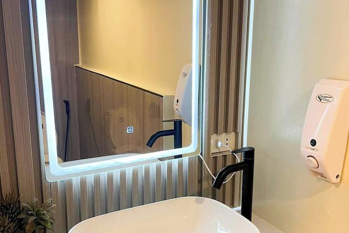 Room 58 of 104