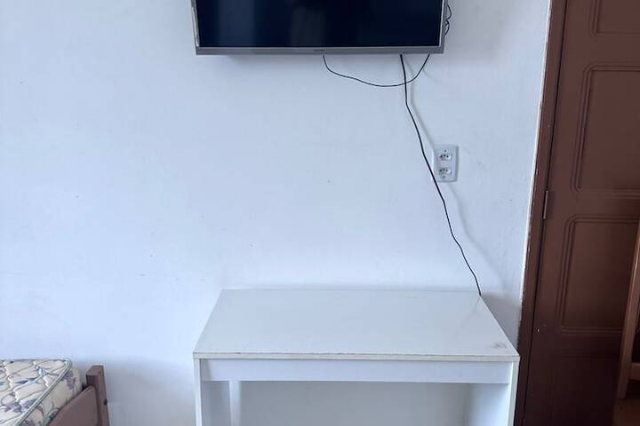 Room 16 of 31