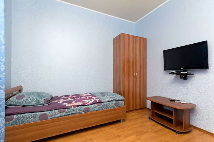 Room 35 of 76