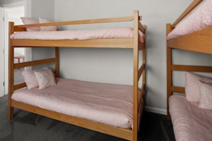 Room 22 of 141