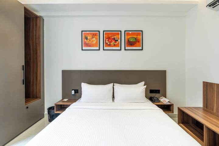 Room 10 of 24