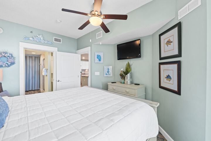 Room 53 of 308
