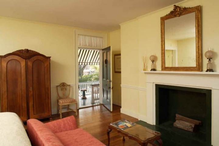 Room 10 of 63
