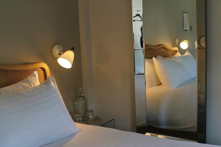 Room 16 of 41