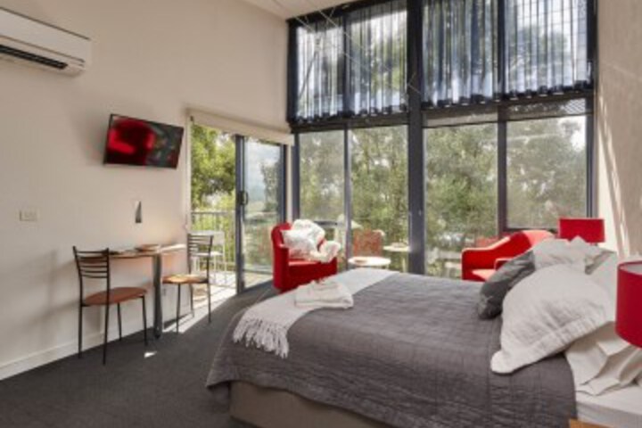 Room 9 of 43
