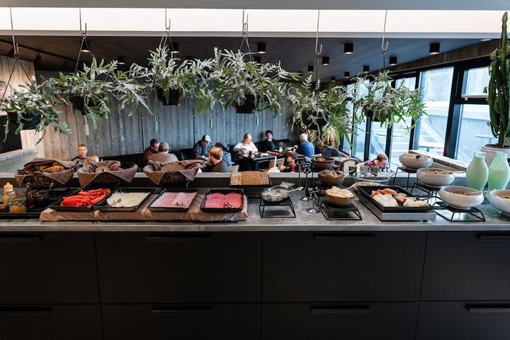 Dining 47 of 64