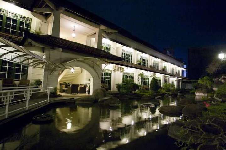Front of property - evening/night