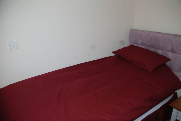 Room 9 of 18
