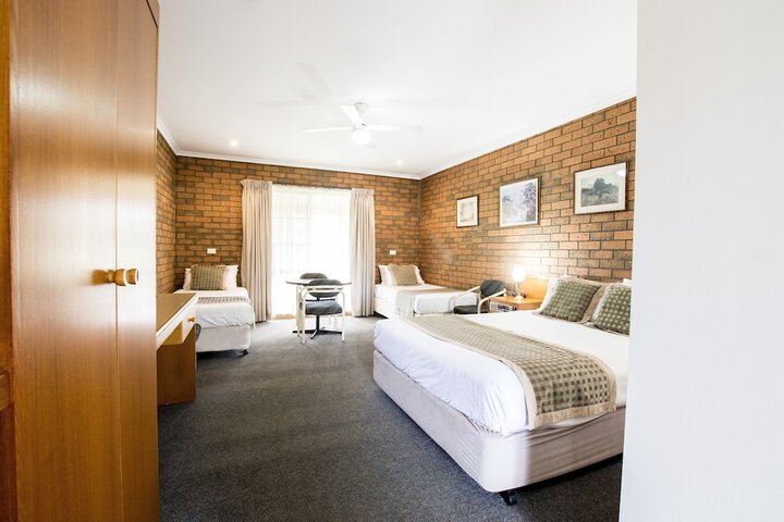 Room 14 of 38