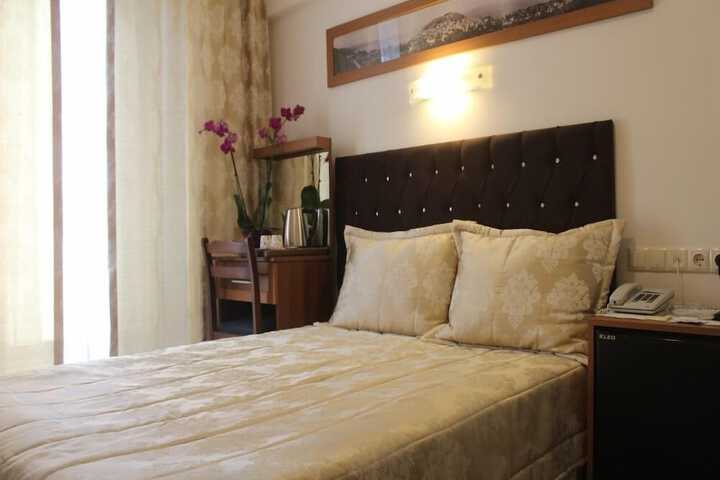 Room 7 of 37