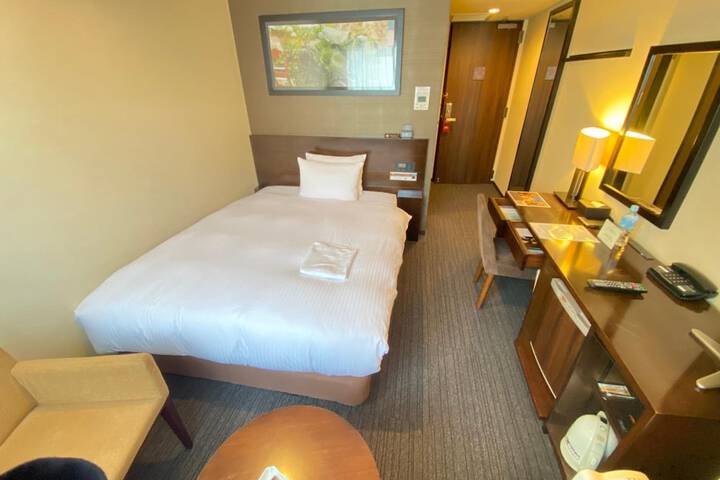 Room 21 of 53