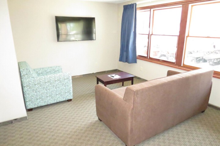Room 13 of 22