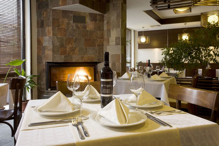 Dining 77 of 132