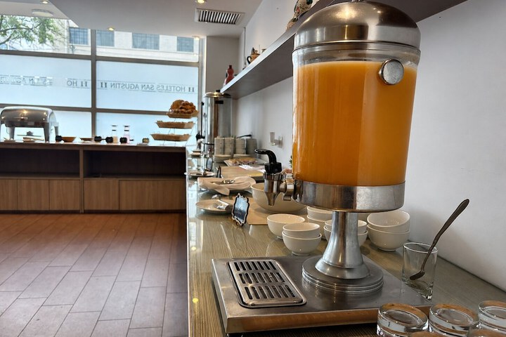 Breakfast/Coffee Service 34 of 39