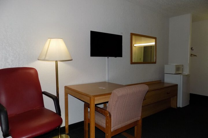 Room 17 of 26