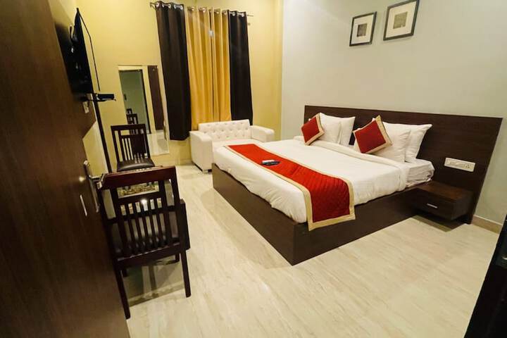 Room 14 of 20