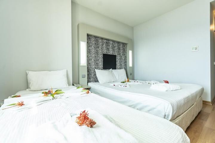 Room 3 of 17