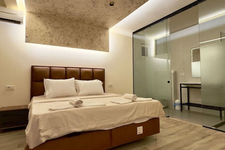 Room 47 of 121