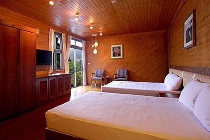 Room 27 of 42
