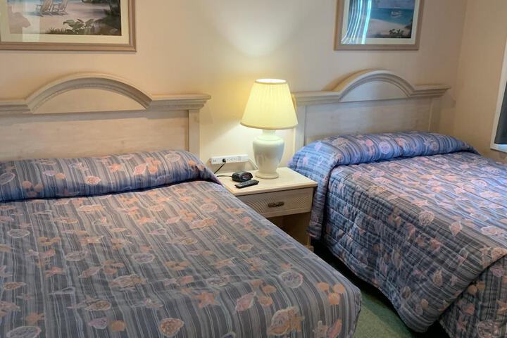 Room 8 of 48
