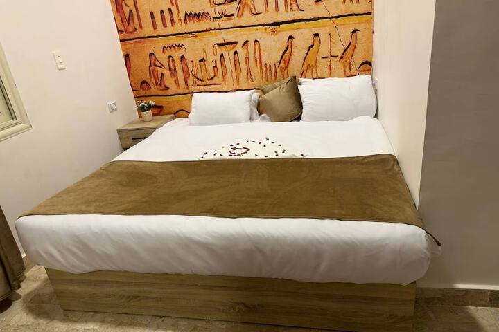 Room 4 of 11