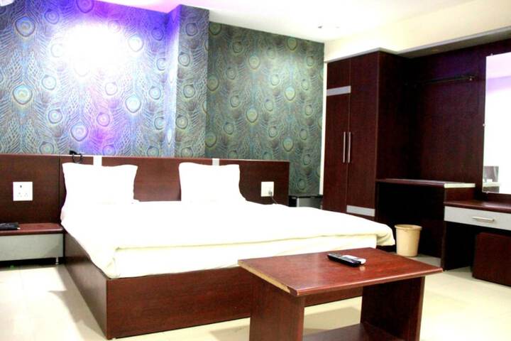 Room 7 of 17