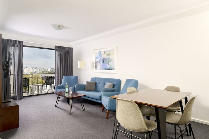 Room 8 of 28
