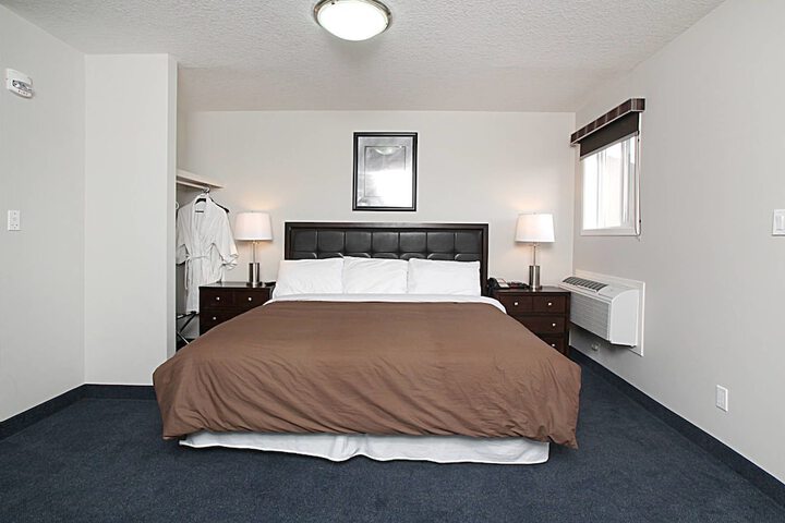 Room 8 of 31