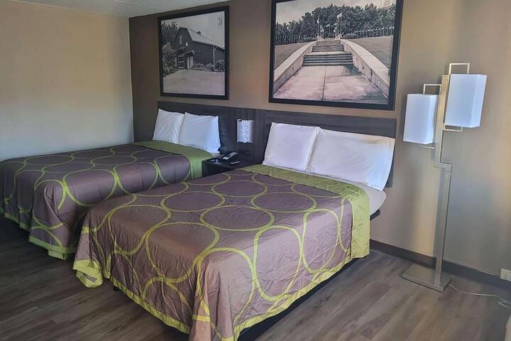 2 Double Beds (2 of 9)