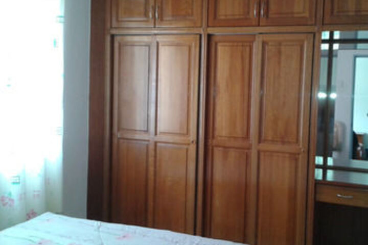 Room 11 of 25