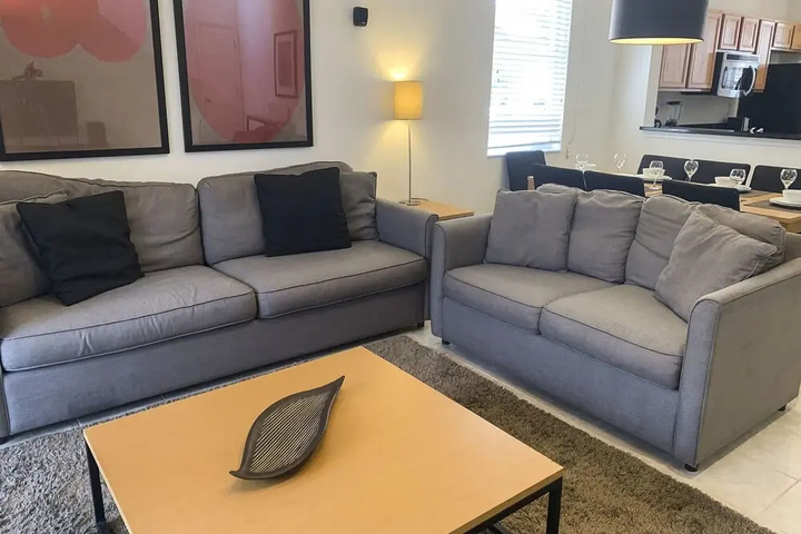 Room 7 of 17