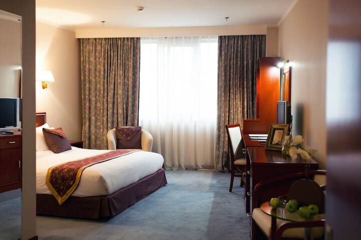 Room 3 of 41
