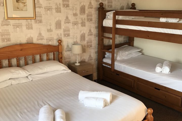 Room 34 of 82