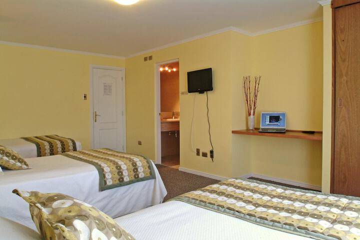 Room 21 of 33