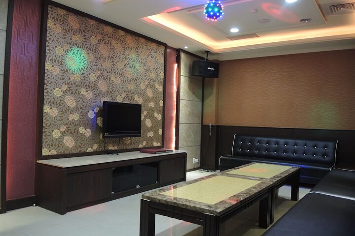 Room 43 of 74
