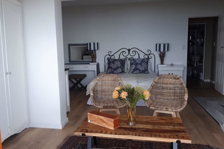 Room 6 of 43
