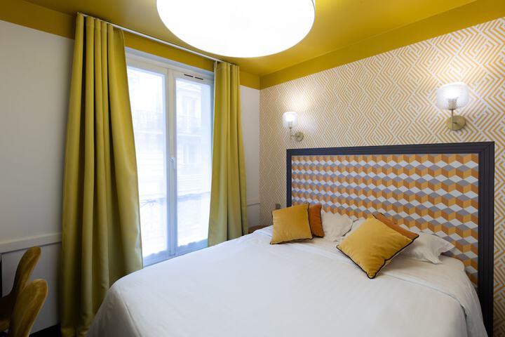 Room 3 of 48