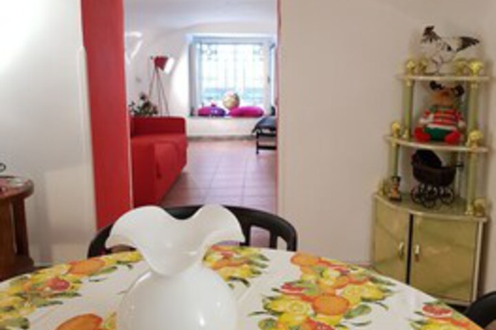 Room 35 of 76