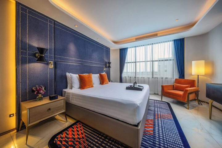 Room 5 of 65