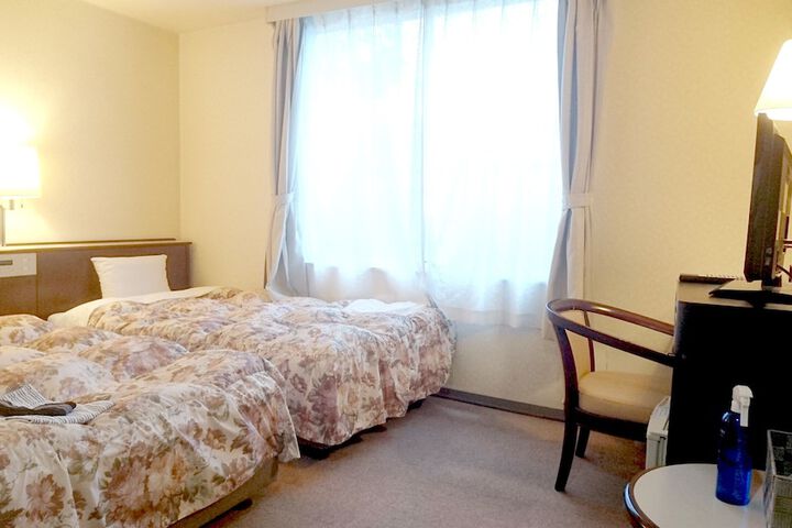 Room 9 of 29