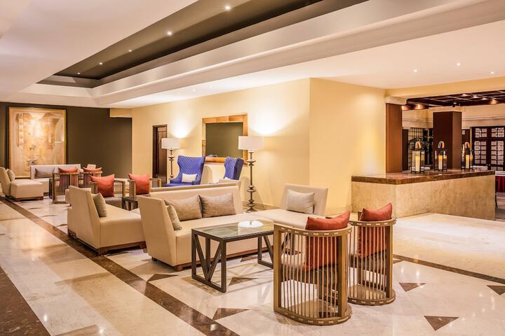 Hotel Interior 7 of 133