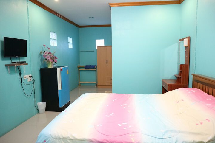 Room 53 of 96